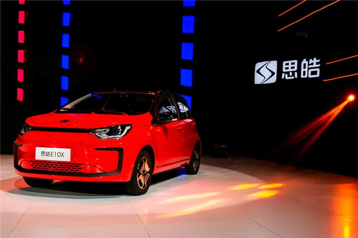 怎一個(gè)潮字了得 思皓E10X譜寫(xiě)年輕化、全球化、生態(tài)化序曲